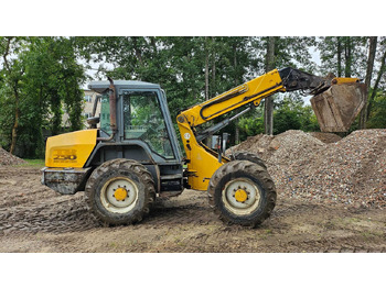Teleszkópos homlokrakodó JCB