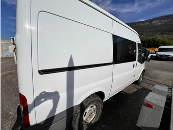 Kis furgon Ford Transit 2,2L TDCI 140cv Moteur HS: 4 kép. Kis furgon Ford Transit 2,2L TDCI 140cv Moteur HS: 4 kép.