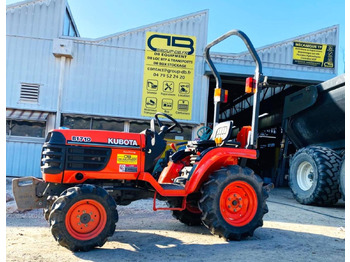 Kistraktor KUBOTA B1710 MINI TRACTEUR AGRICOLE: 2 kép.