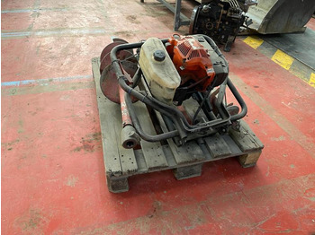 Talajfúró - Építőipari gépek Tarière thermique (NET DE TVA): 4 kép. Talajfúró - Építőipari gépek Tarière thermique (NET DE TVA): 4 kép.