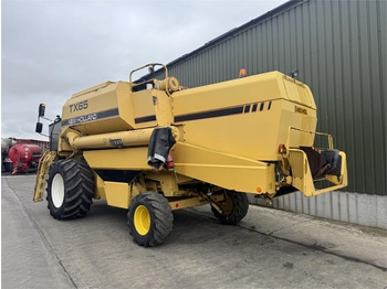Betakarítógép tartozék New Holland New Holland TX65 c/w 17ft Header: 2 kép.