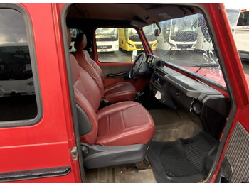 Autó Mercedes-Benz G 300: 5 kép.