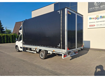 Ponyvás kisteherautó RENAULT Master