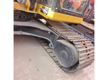 Lánctalpas kotró CAT 320 GC: 3 kép.