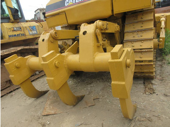 Buldózer CAT D 7 H: 3 kép.