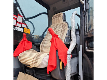 Lánctalpas kotró Cathefeng 330 D: 2 kép. Lánctalpas kotró Cathefeng 330 D: 2 kép.