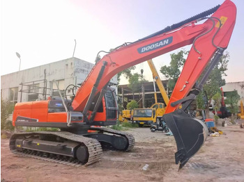 Lánctalpas kotró DOOSAN DX225LC