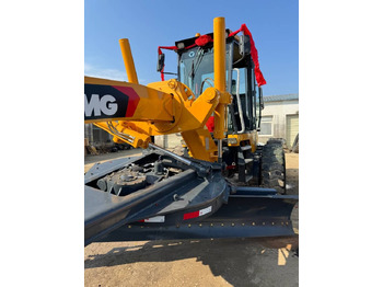 Gréder XCMG GR 2153: 2 kép.