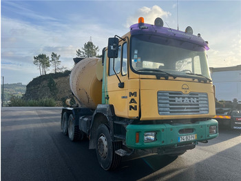 Betonmixer MAN 26.314: 2 kép. Betonmixer MAN 26.314: 2 kép.