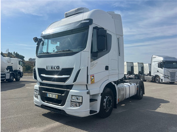 Nyergesvontató IVECO