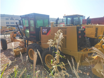 Gréder CATERPILLAR 140K