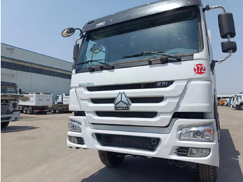 Billenőplatós teherautó HOWO 371 6X4: 3 kép. Billenőplatós teherautó HOWO 371 6X4: 3 kép.