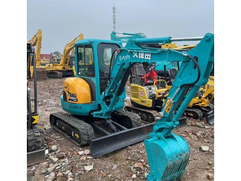 Minikotró Kubota KX135: 2 kép.
