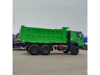 Billenőplatós teherautó SINOTRUK HOWO