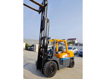 Dízel targonca TCM FD50: 3 kép.