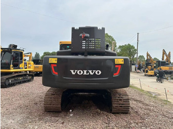 Lánctalpas kotró Volvo EC240: 4 kép.