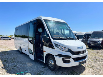 Minibusz IVECO Daily