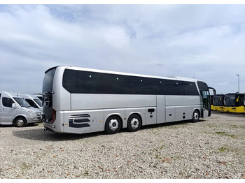 Új Távolsági busz MAN Lions Coach: 4 kép.