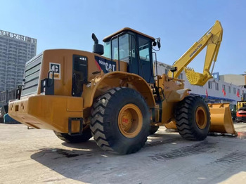 Gumikerekes homlokrakodó CATERPILLAR 966H