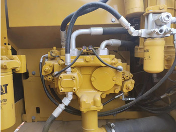 Lánctalpas kotró CATERPILLAR CAT 320D: 5 kép. Lánctalpas kotró CATERPILLAR CAT 320D: 5 kép.