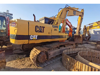 Lánctalpas kotró CATERPILLAR E200B