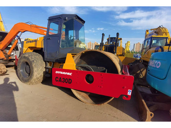 Talajtömörítő DYNAPAC