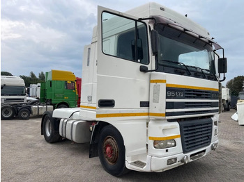 Nyergesvontató DAF XF 95 430