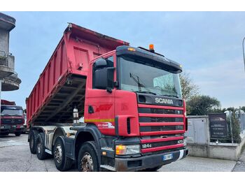 Billenőplatós teherautó SCANIA R124