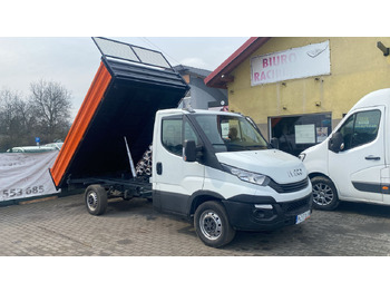 Billenőplatós kisteherautó IVECO Daily