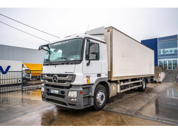 Dobozos felépítményű teherautó MERCEDES-BENZ Actros 1832