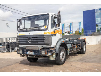 Horgos rakodó teherautó MERCEDES-BENZ SK 2024