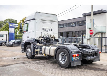 Nyergesvontató Mercedes AROCS 1846 LS (No Actros): 4 kép.
