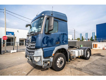 Nyergesvontató MERCEDES-BENZ Actros 1843