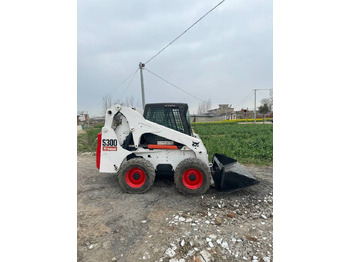 Mini homlokrakodó BOBCAT S300