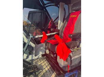 Lánctalpas kotró Hyundai HX 220: 3 kép.