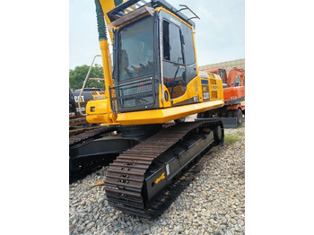 Új Lánctalpas kotró Komatsu PC 220-8: 4 kép. Új Lánctalpas kotró Komatsu PC 220-8: 4 kép.