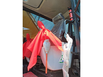 Új Lánctalpas kotró Komatsu PC 240: 3 kép. Új Lánctalpas kotró Komatsu PC 240: 3 kép.