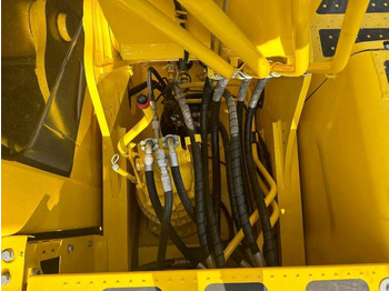 Lánctalpas kotró Komatsu PC 240 LC: 3 kép. Lánctalpas kotró Komatsu PC 240 LC: 3 kép.