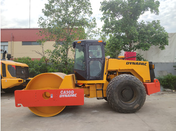 Talajtömörítő DYNAPAC CA30D USED ROAD ROLLER: 5 kép. Talajtömörítő DYNAPAC CA30D USED ROAD ROLLER: 5 kép.