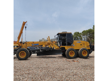 Gréder XCMG GR2153