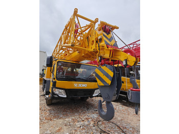 Autódaru XCMG QY70K QY70KC XTC70 Truck Crane: 2 kép.