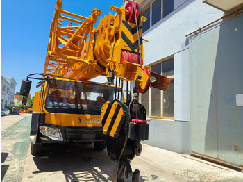 XCMG QY80K used xcmg truck crane lízing XCMG QY80K used xcmg truck crane: 3 kép. XCMG QY80K used xcmg truck crane lízing XCMG QY80K used xcmg truck crane: 3 kép.