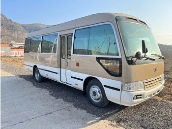 Minibusz TOYOTA