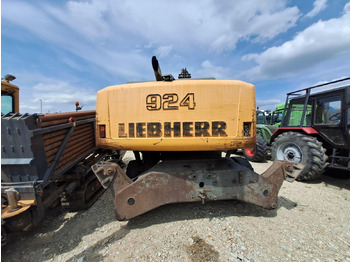 Hulladék kotró Koparka kołowa – LIEBHERR A 924 C LITRONIC – 2011 – 20 177 h – prace ziemne: 4 kép.