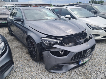 Szedán MERCEDES-BENZ