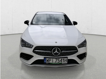 Hatchback MERCEDES BENZ CLA 200 D HATCHBACK: 3 kép.