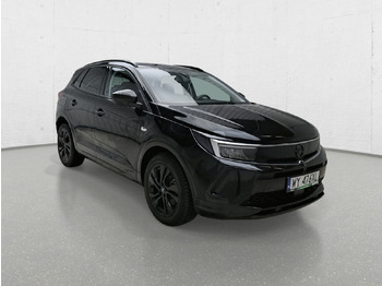 Autó OPEL