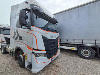 Nyergesvontató IVECO