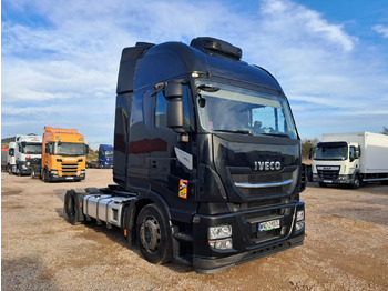 Nyergesvontató IVECO