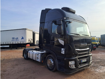 Nyergesvontató IVECO